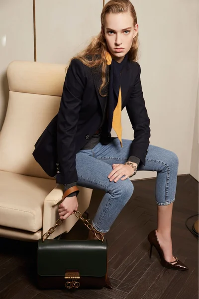 Look 30
